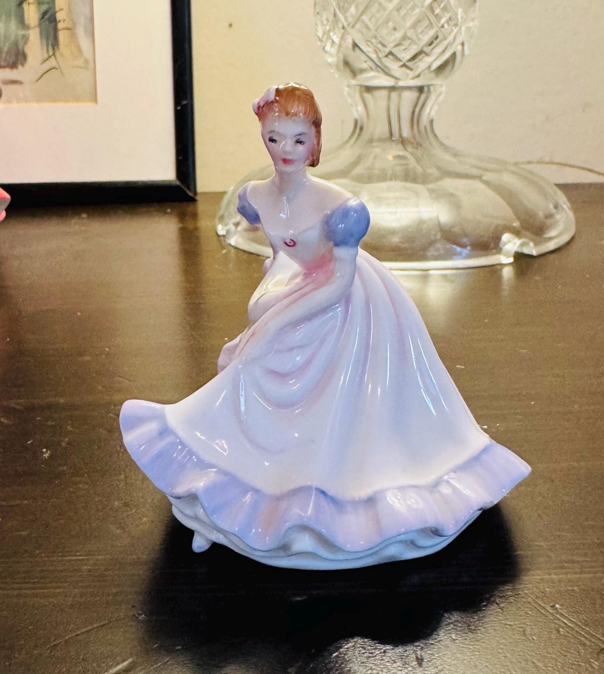   ロイヤルドルトンNinette Royal Doulton Miniature Ladies 'ninette' - HN3215 - Etsy Canada
