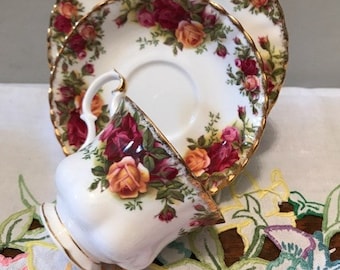Royal Albert 'Old Country Rose' trio unused fabulous condition - 1st quality