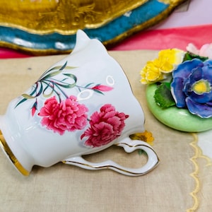 Royal Standard Carnation small bone china milk jug - sweet