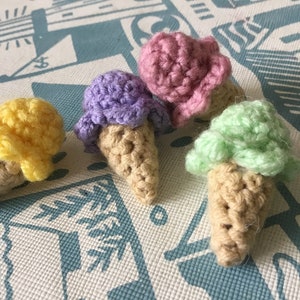 Mini Ice Cream Crochet Tutorial PDF - How to - Step by step - DIY - Crafts - Earrings - Key ring - Beach - Decor - Accessories - Pattern
