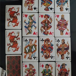 Twin Set Alte 1960er Jahre Vintage FOURNIER Non Standard EUROPE Spielkarten MICIANO Retro Collectible 52 + 2J / 40 seitige Booklet Box Bridge