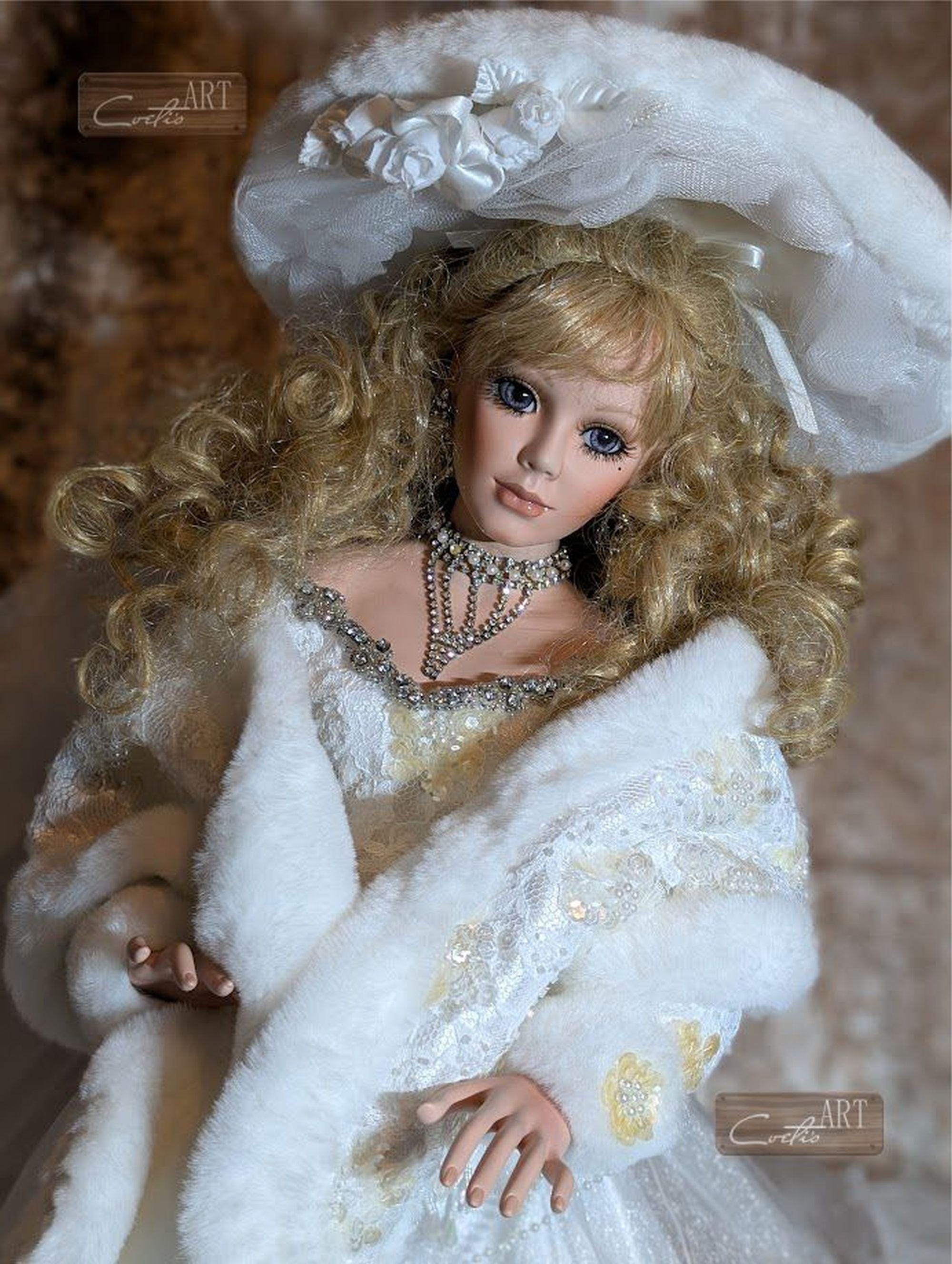 Danbury Mint Bride Doll: Winter Bliss Special Edition, Blonde