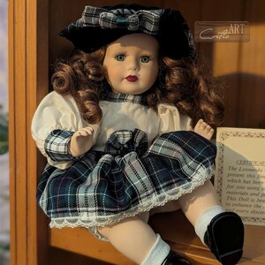 Leonardo Collection Porcelain Doll: Vintage Collectible Beryl, H