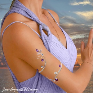 Manchette de bras en fil argenté : Bracelet à spirale florale