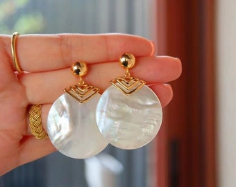 Natural White Mother of Pearl Shell Earrings, Art Deco Bridal Earrings, Statement Earrings, Sea Shell Earrings, Bridesmaid Earrings, Gifts