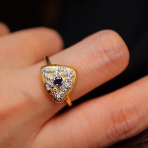 Sapphire Engagement Ring Gold, Art Deco Vintage Sapphire Ring, Natural Blue Sapphire Ring, Triangle Statement Ring, Birthstone Ring, Gifts