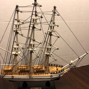 USS Constitution Model Wooden Ship Nautical Collectible ,New Condition