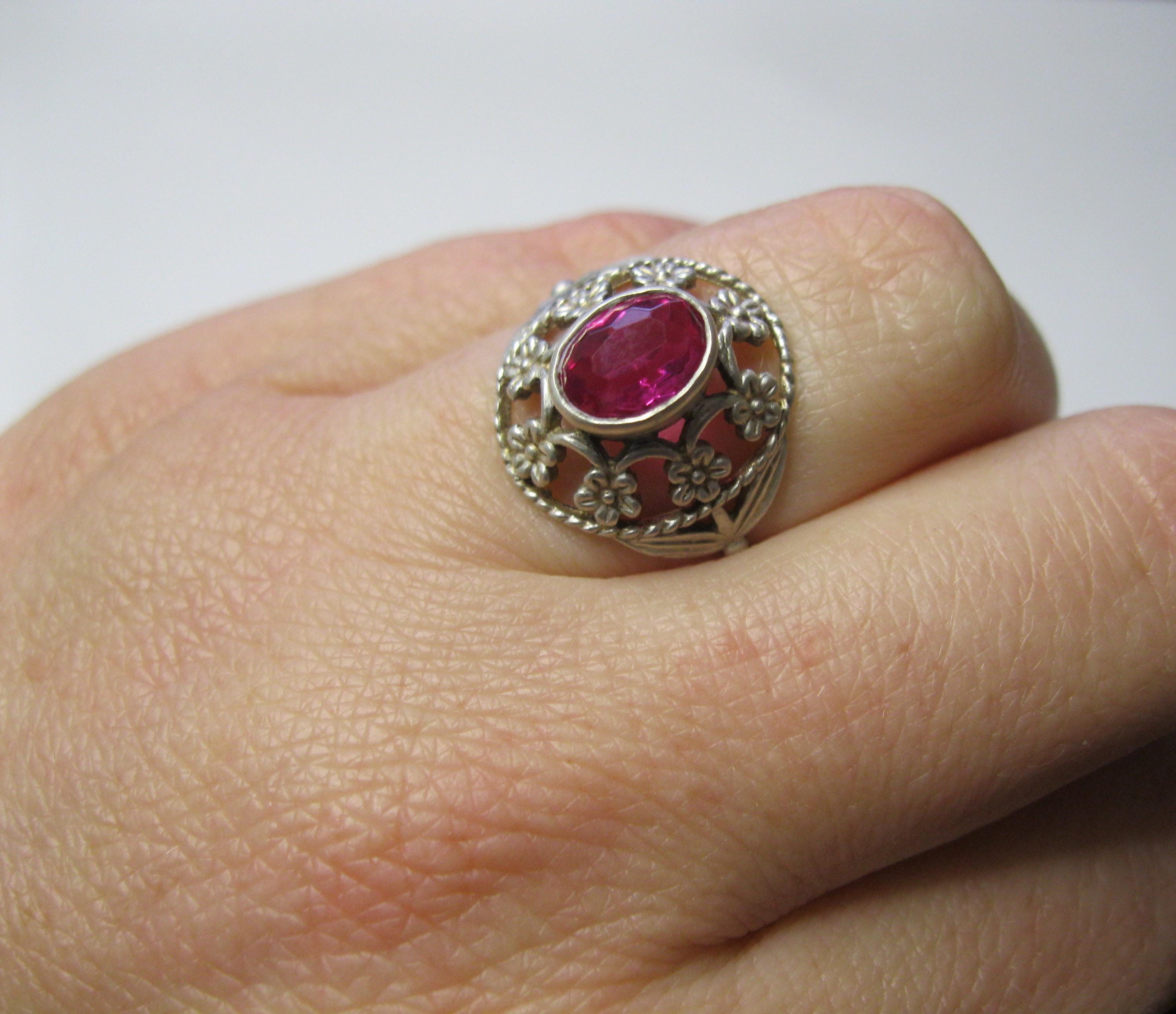 Bague Vintage En Argent 925 De L'URSS Sertie D'un Superbe Corindon - Bijou De Collection Ancien Et Unique