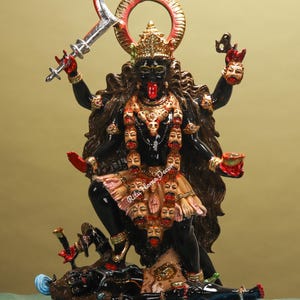 Maa Kali Statue - 27 &quot;&quot;Mutter Kalika Sclutpure - Schwarze Aadi Shakti Figur - Parashakti Moorti - Durga Idol - Hinduistische Göttin Gottheit.&quot;