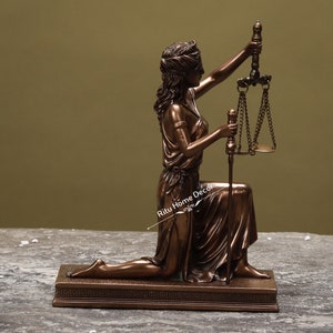 PolyresinLady Justice Statue - The goddess of justice and law, Virtues of Justice Greek, Roman Symbol of Justice, Femida Statue.- Decor