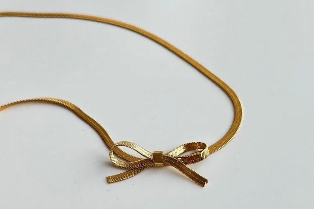Bow Necklace, Bows, Gold Chain, Never Take Off, Light Weight, Fun