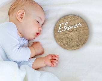 Gepersonaliseerd bord met babynaam, houten schijf met geboorteaankondiging