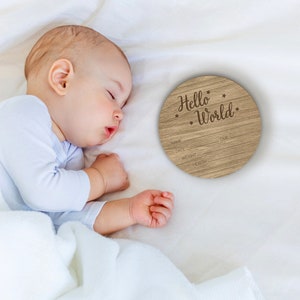 Bonjour tout le monde signe Mon nom est, nom de bébé, Disque nominatif personnalisé de bébé, signe d&#39;annonce de naissance, signe Bonjour tout le monde, plaque nominative de bébé, BD52