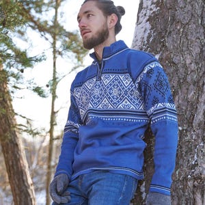 Merino Wool Sweater for Men: Estonian Vatte Style Pullover