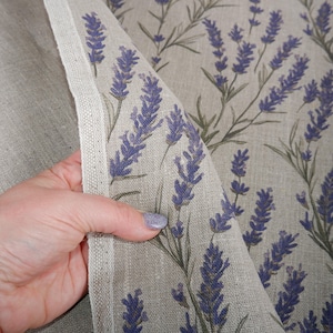 Tela 100% LINO estampado LAVANDA sobre lino color avena - Lino francés del condado floral tapicería confección de cortinas 2240