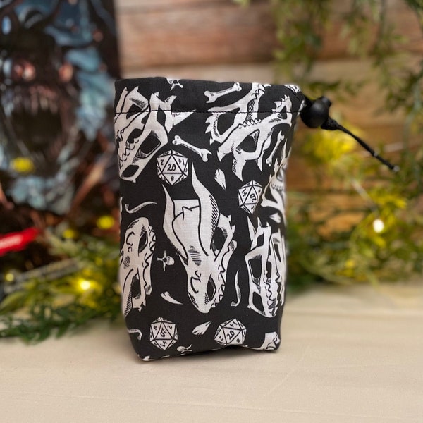 Dragon dice bag, dnd gamer bag for dice, dnd dice bag, bag of holding, dice storage for dnd, dungeons and dragons gifts