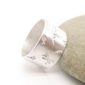 Ancient Murals Silver Band Ring; ancient rock paintings Art Jewelry; Minimalist Debossed jewelry; Handmade Unisex Jewelry