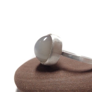 Grey Moonstone Silver Ring, Simple design ring, US7, Minimalist jewelry, Xmas gift, Handcrafted Jewelry, MorphiartForge