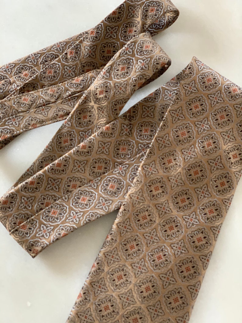 Brass Colored with Medallion Pattern Vintage Necktie Necktie Vintage Meeting Street Tie Silk Tie Hand Made Vintage Men/'s Tie