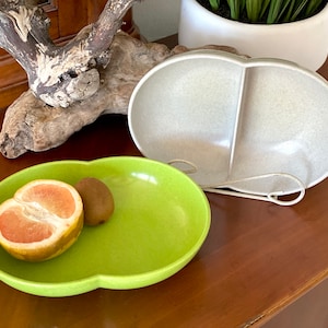 Display Bowls, Vintage Melmac Bowls, Color Flyte Vintage Kitchen Bowls in Apple Green and Cloud Gray, Retro Kitchen Bowls, Vintage Bowls