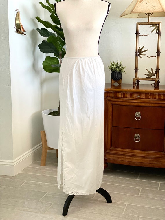 Slip, Vintage Wilmot Slip in Creamy White size Sm… - image 1