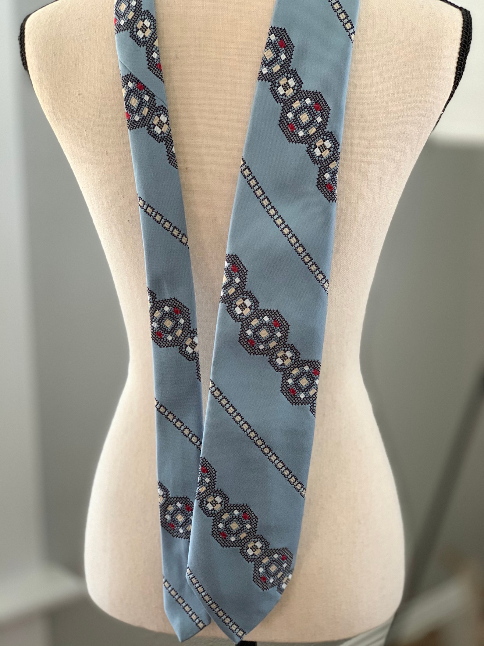 the sears girthy tie