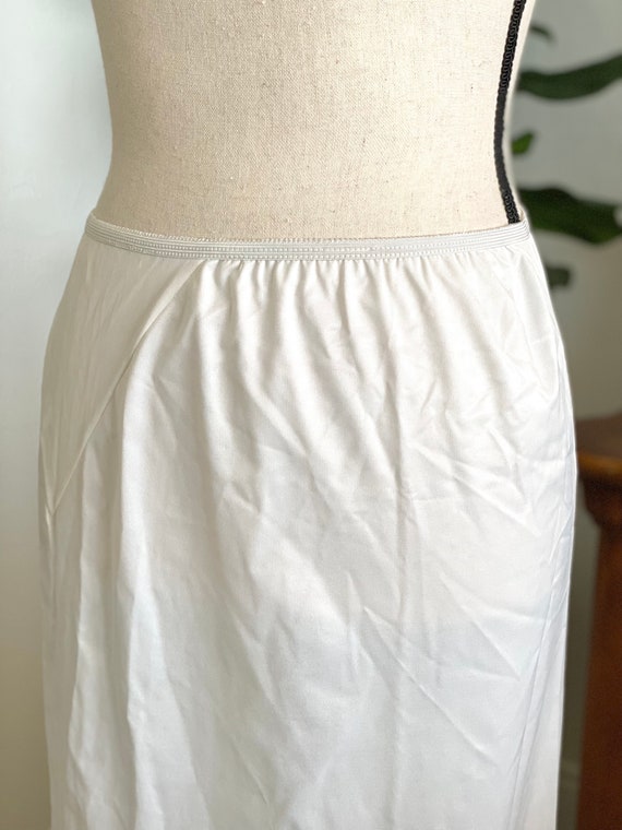 Slip, Vintage Wilmot Slip in Creamy White size Sm… - image 7