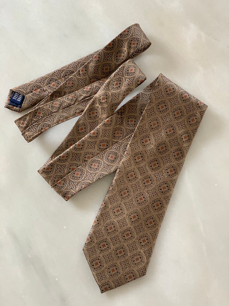 Brass Colored with Medallion Pattern Vintage Necktie Necktie Vintage Meeting Street Tie Silk Tie Hand Made Vintage Men/'s Tie