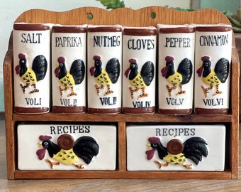 Spice Rack, Vintage Spice Rack with Spice Jars and Recipe Holder, Vintage Kitchen, Farmhouse Decor, Retro Kitchen, Chicken Decor, Gift