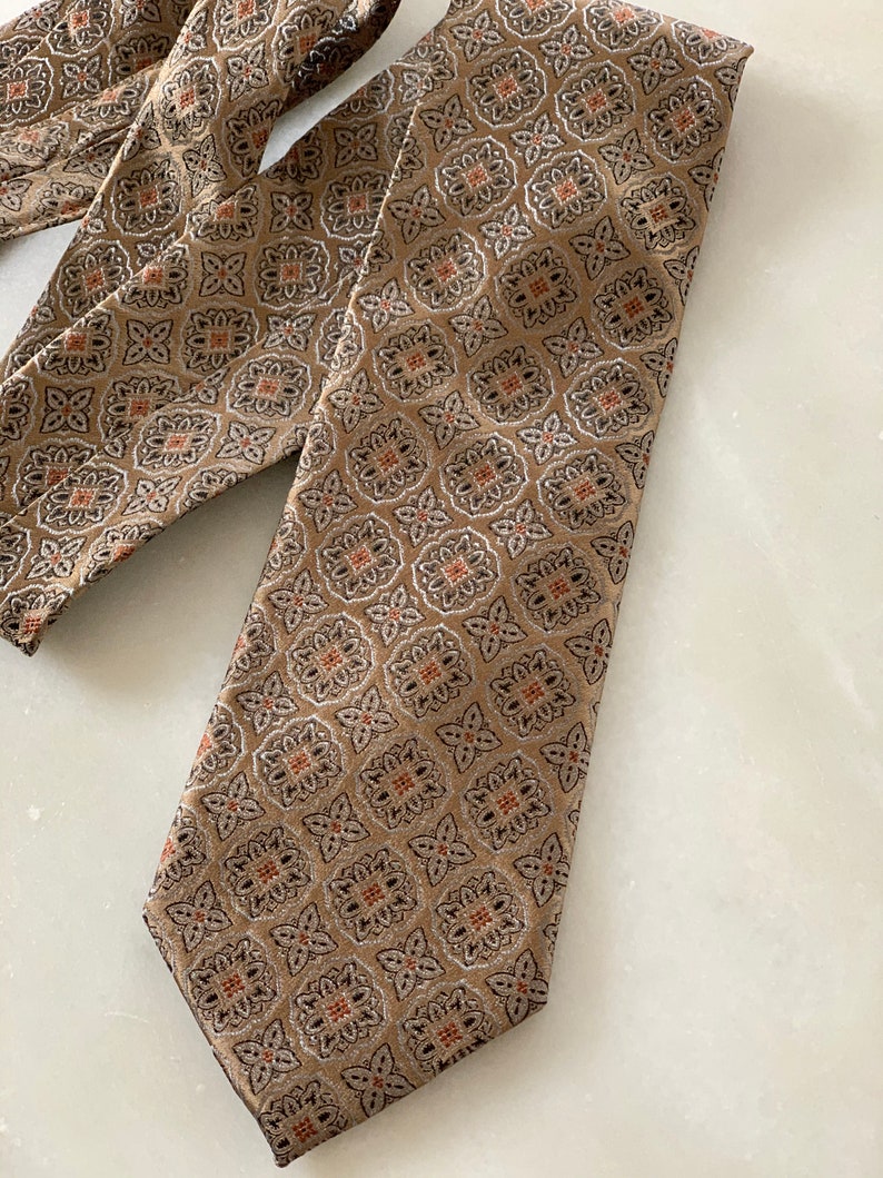 Brass Colored with Medallion Pattern Vintage Necktie Necktie Vintage Meeting Street Tie Silk Tie Hand Made Vintage Men/'s Tie