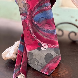 Disney Tie, Vintage and Made in America Disney Mickey Mouse Necktie, Vintage Disney Tie, Shiny Elegant Mickey Mouse Vintage Disney Necktie