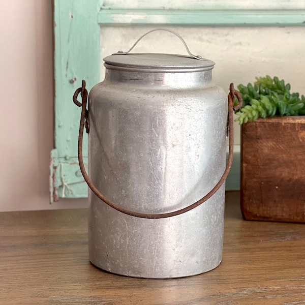 Canister, Vintage Aluminum Canister Lid & Handle, Vintage Kitchen Vintage Storage Retro Kitchen Country Kitchen Shabby Chic Farmhouse Decor