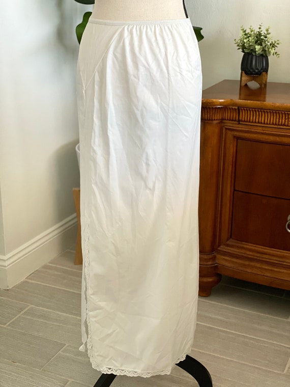 Slip, Vintage Wilmot Slip in Creamy White size Sm… - image 4