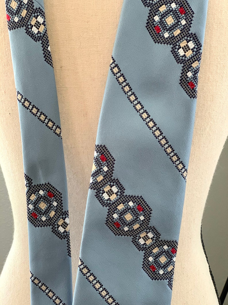 the sears girthy tie
