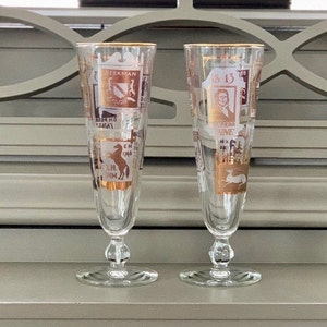 Pilsner Glasses, Vintage Pair of Libbey Glasses, Libbey Tavern Signs Pedestal Pilsner Glasses, Vintage Barware, Vintage Drinking Glasses