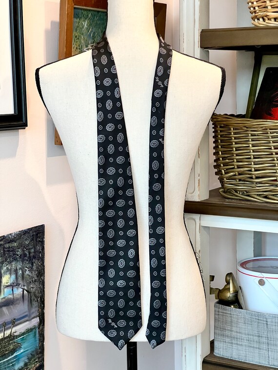 Necktie, Vintage Allyn St George Necktie Black w … - image 7