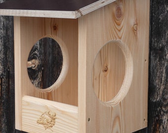 Blackbird Premium Nature Larch wood nestbox untreated according to Nabu for blackbird, weatherproof,with fastening material