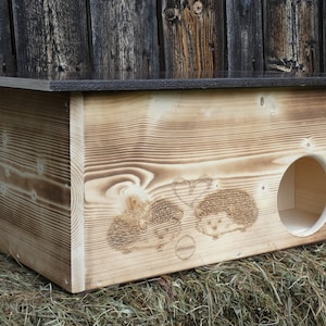 Flamed hedgehog house 62 cm x 40 cm x 29 cm Hedgehog hotel 20 mm Solid wood Winterproof No kit: labyrinth entrance easytouch rat flap u floor