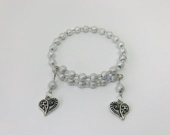 Heart bracelet, metallic glitter bracelet, memory wire bracelet, women bracelet,heart , gift for her, gift ideas, one size bracelet