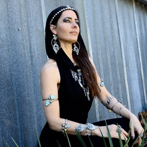 Schwarz Tanzen Dakini Kapuzen rückenfreies Kleid Hexe Tribal Fusion Bambus Bauchtanz Ritual Wicca Haube dunkel schwarz Göttin Festival Kostüm Tanzen