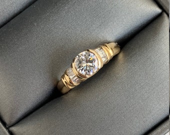 Anillo de compromiso de diamantes en oro amarillo de 14 quilates estilo retro de mediados de siglo