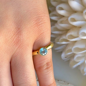 Blue Zircon Solitaire Vintage Ring set in 18k Yellow Gold Band