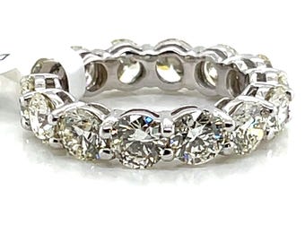 Anillo de oro blanco de 14 k con diamantes naturales de talla brillante de 7,05 cts. Tamaño de banda 7,25