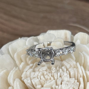 14k Weißgold Ring mit 0.40ctw natürlichen runden Diamanten - für Steine 6-8mm