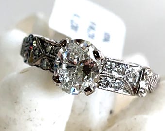 Antique 1.00ct Oval Center diamond & 0.15ctw side Diamonds 18k White Gold ring size 6.5