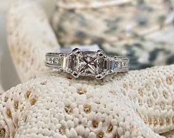 Anillo de compromiso de platino con diamantes de talla princesa: 1,69 ct, talla 4,75
