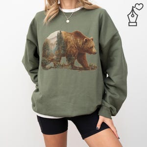 Moletom vintage com capuz Grizzly Bear: gola redonda com estampa retrô Wilderness Scene
