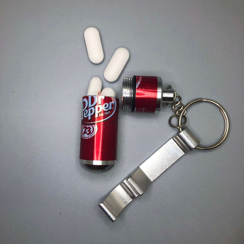 Dr Pepper Can Keyring – Retro Soda Pop Novelty, Silver Plated, Detachable, Red, UK Made