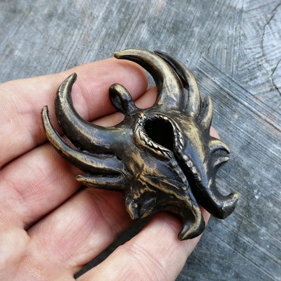 Primitive ethnic tribal pendant Taiganja