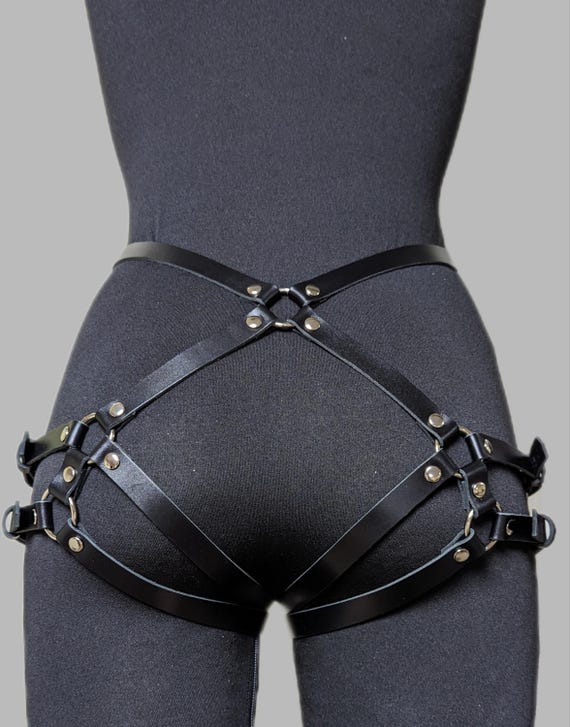 Leather Harness Panties Butt Booty Waist BDSM Garter Belt  display picture 1
